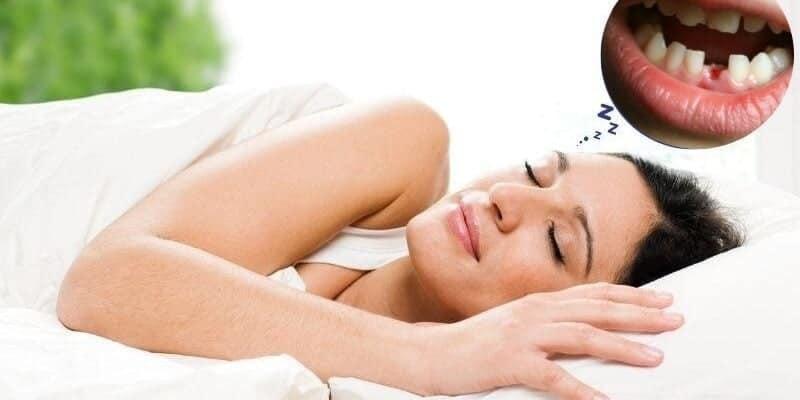 Giải mã giấc mơ rụng răng chảy máu theo trường phái phân tâm học